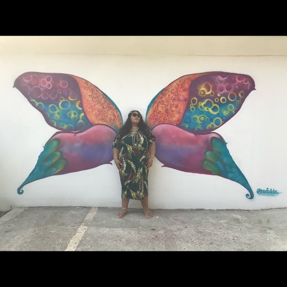 Meet your Posher, Mzbyondbionic - Picture 3 of 4